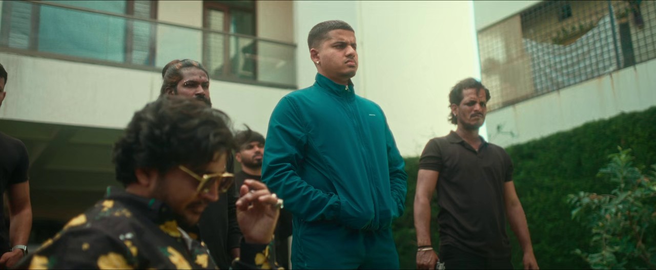 Family Drama (2024) AMZN WEB-DL Kannada 720p HEVC DDP 5.1 ESub.mkv.0002