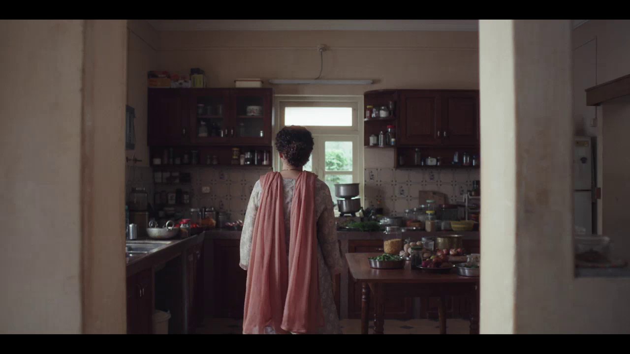 And Mrs (2024) WEBRip Hindi 720p AVC DDP 5.1 ESub.mkv.0004