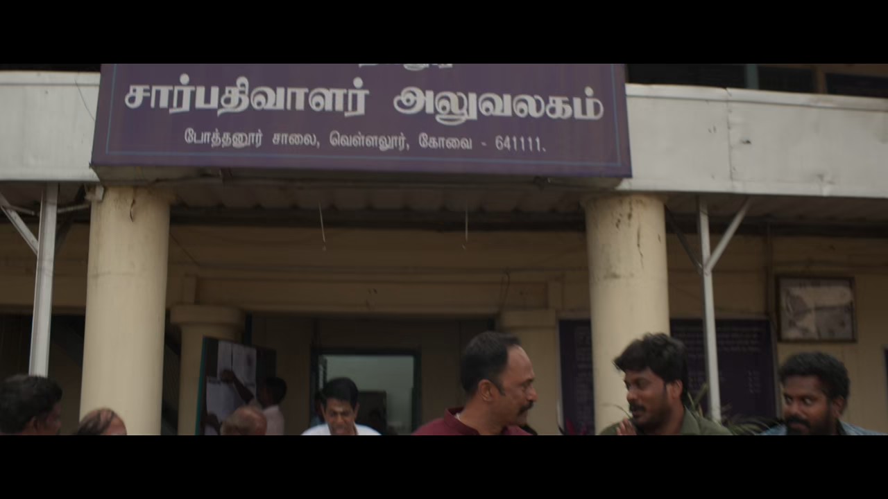 Kudumbasthan (2025) ZEE5 WEB-DL Hindi + Te Ta Ml Kn 720p 10bit HEVC DDP 5.1 ESub.mkv.0004