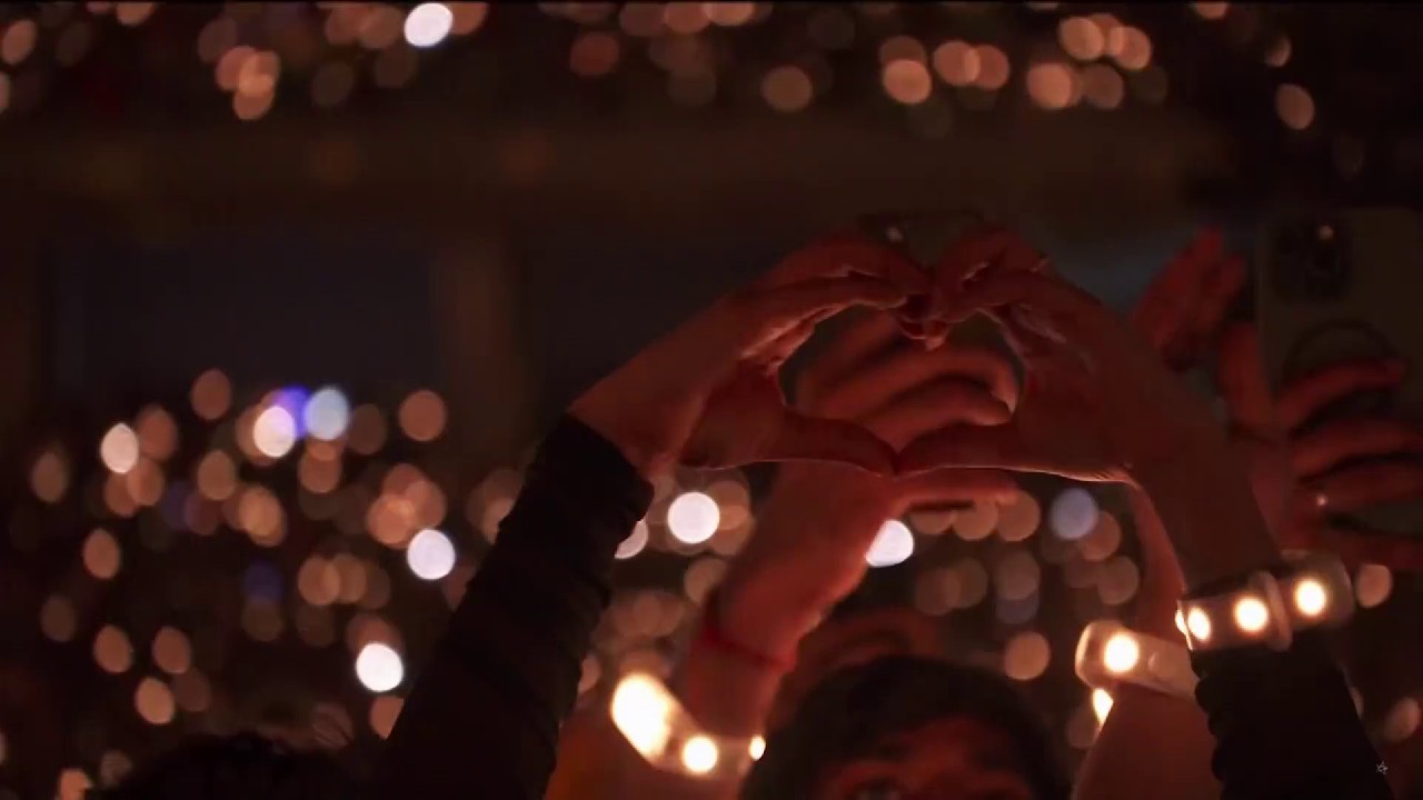 Coldplay Live In Ahmedabad 2025 DSNP WEB-DL English 1080p AVC AAC 2.0.mkv.0003