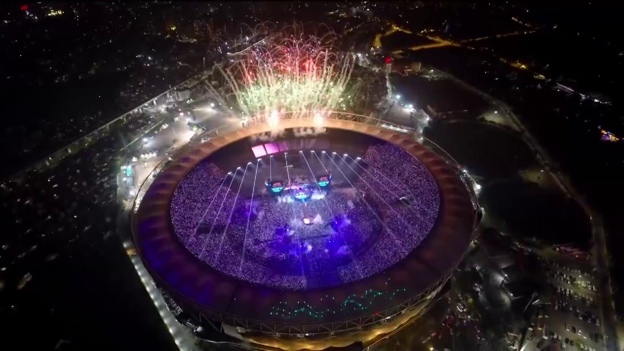 Coldplay Live In Ahmedabad 2025 DSNP WEB-DL English 1080p AVC AAC 2.0.mkv.0004