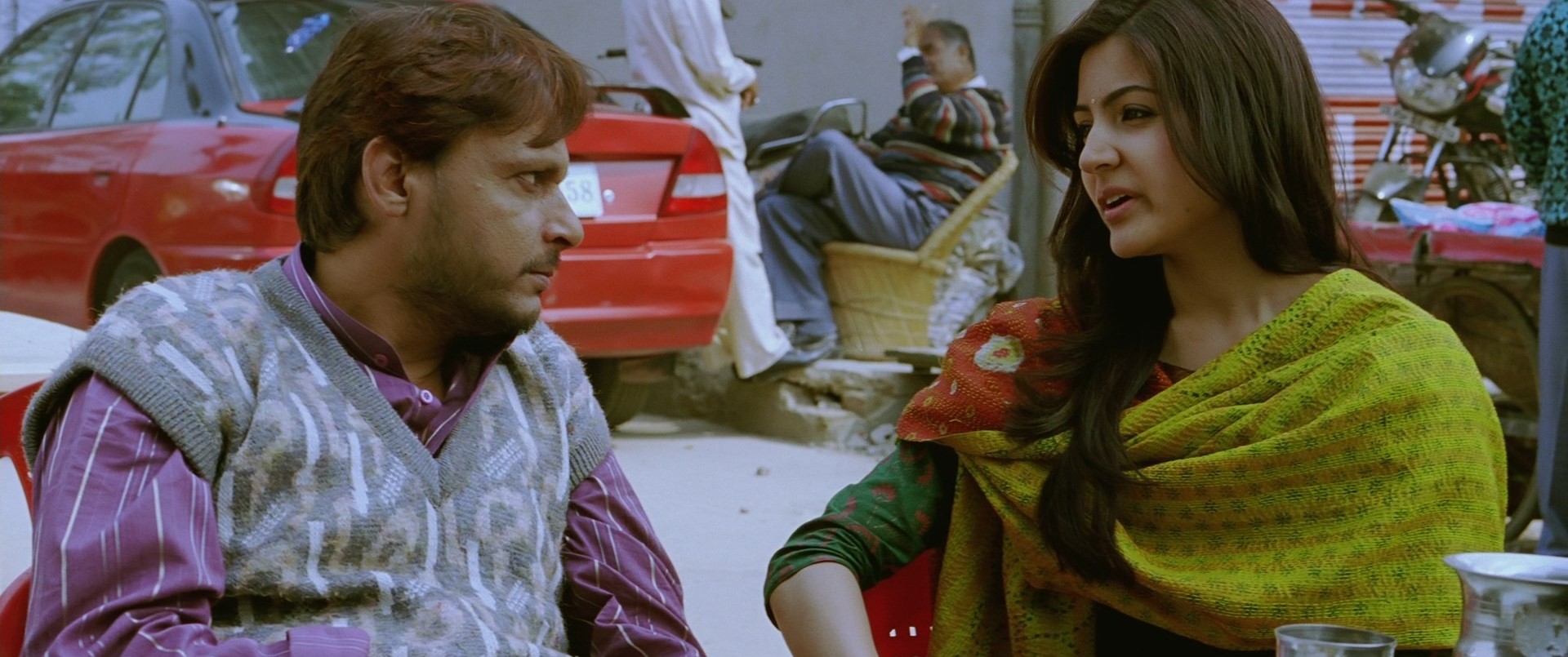 Band-Baaja-Baaraat-2010-1080p-Bluray-REMUX-Hindi-ESub--RemuxDoc.mkv_snapshot_01.39.15.01780ec3f986db7bc5f